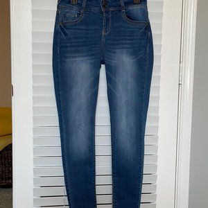 Junior's Wallflower Skinny Jeans